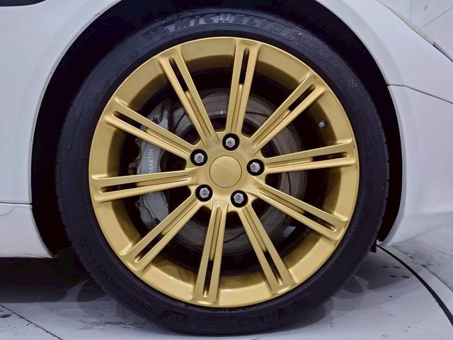 ラピード ベースグレード　ユーザー様直接仕入れ　Ｖ１２エンジン　純正２０インチゴールド塗装ＡＷ　純正ナビ　バックモニター　茶レザーシート　パワーシート　シートヒーター　タッチトロニック　Ｂａｎｇ＆Ｏｌｆｓｅｎスピーカー　ＥＴＣ（68枚目）