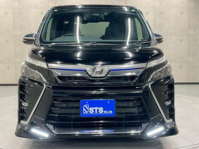 ヴォクシー ＺＳ　煌ＩＩ　ワンオーナー　ＴＲＤエアロ　１６インチＡＷ　両側パワスラ　ＬＥＤヘッドライト　純正ナビ　フルセグＴＶ　Ｂｌｕｅｔｏｏｔｈ接続　リアカメラ　フリップダウン　オートクルーズ　ドラレコ　スマートキー　ＥＴＣ（7枚目）