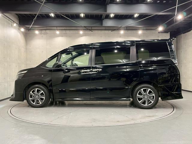 ヴォクシー ＺＳ　煌ＩＩ　ワンオーナー　ＴＲＤエアロ　１６インチＡＷ　両側パワスラ　ＬＥＤヘッドライト　純正ナビ　フルセグＴＶ　Ｂｌｕｅｔｏｏｔｈ接続　リアカメラ　フリップダウン　オートクルーズ　ドラレコ　スマートキー　ＥＴＣ（18枚目）