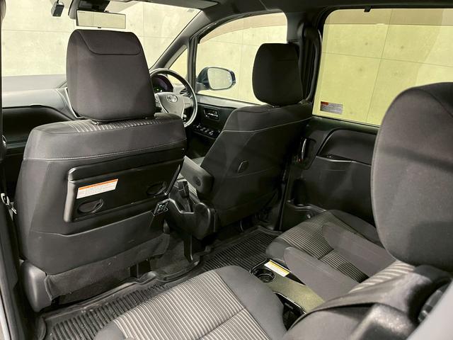 ヴォクシー ＺＳ　煌ＩＩ　ワンオーナー　ＴＲＤエアロ　１６インチＡＷ　両側パワスラ　ＬＥＤヘッドライト　純正ナビ　フルセグＴＶ　Ｂｌｕｅｔｏｏｔｈ接続　リアカメラ　フリップダウン　オートクルーズ　ドラレコ　スマートキー　ＥＴＣ（57枚目）