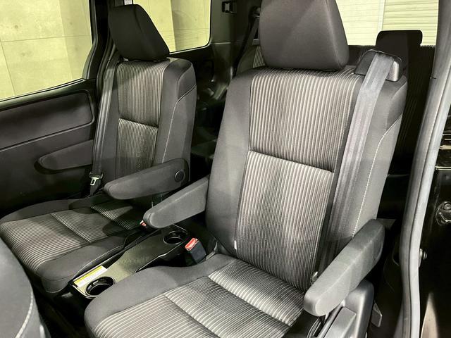 ヴォクシー ＺＳ　煌ＩＩ　ワンオーナー　ＴＲＤエアロ　１６インチＡＷ　両側パワスラ　ＬＥＤヘッドライト　純正ナビ　フルセグＴＶ　Ｂｌｕｅｔｏｏｔｈ接続　リアカメラ　フリップダウン　オートクルーズ　ドラレコ　スマートキー　ＥＴＣ（59枚目）