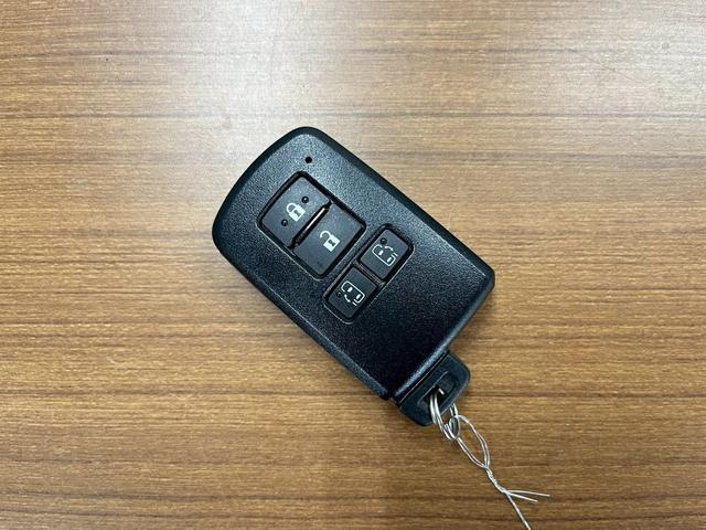 ヴォクシー ＺＳ　煌ＩＩ　ワンオーナー　ＴＲＤエアロ　１６インチＡＷ　両側パワスラ　ＬＥＤヘッドライト　純正ナビ　フルセグＴＶ　Ｂｌｕｅｔｏｏｔｈ接続　リアカメラ　フリップダウン　オートクルーズ　ドラレコ　スマートキー　ＥＴＣ（72枚目）
