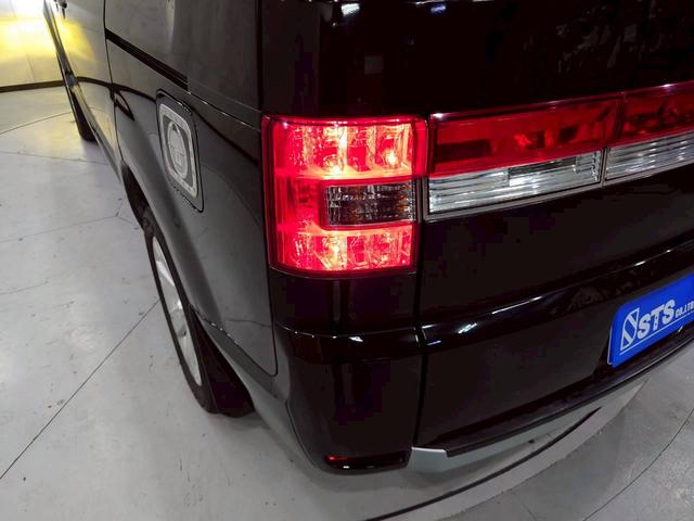 デリカＤ：５ Ｄ　パワーパッケージ　ユーザー様直接仕入れ　７人乗り　追加メーター　純正ナビ　フルセグＴＶ　ＢＴ接続　バックカメラ　フリップダウンモニター　シートヒーター　ＨＩＤライト　フォグ　純正１８ＡＷ　両側パワスラ　ドラレコ　ＥＴＣ（17枚目）