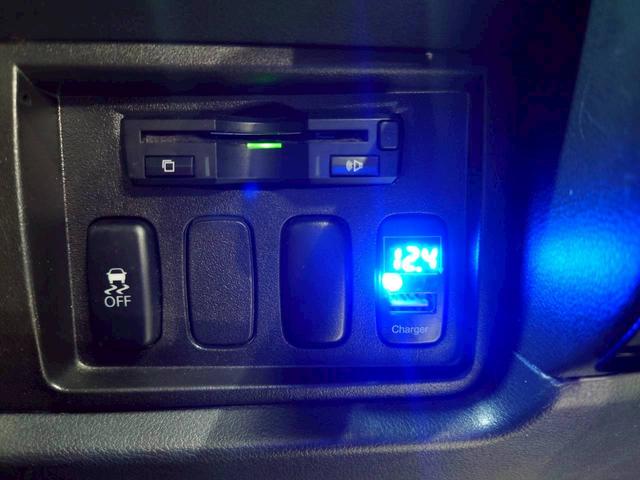 デリカＤ：５ Ｄ　パワーパッケージ　ユーザー様直接仕入れ　７人乗り　追加メーター　純正ナビ　フルセグＴＶ　ＢＴ接続　バックカメラ　フリップダウンモニター　シートヒーター　ＨＩＤライト　フォグ　純正１８ＡＷ　両側パワスラ　ドラレコ　ＥＴＣ（32枚目）