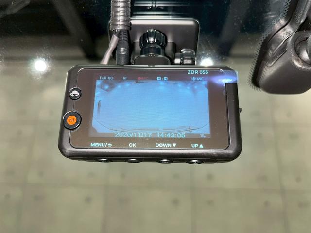 マーチ ボレロ　ユーザー様直接仕入れ車両　専用エクステリア・１４インチアルミ　純正ナビ　フルセグＴＶ　Ｂｌｕｅｔｏｏｔｈ　バックモニター　ドラレコ　メッキドアハンドル　革巻きステア　インテリジェントキー　ＥＴＣ車載器（28枚目）