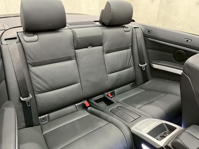 ３シリーズ ３３５ｉカブリオレ　Ｍスポーツパッケージ　ユーザー様直接仕入　ＥＮＥＲＧＹフルエアロ　社外４本出しマフラー・ダウンサス・２０インチＡＷ　ＨＩＤヘッドライト　フォグ　レザーシート　パワーシート　純正ナビ　クルコン　スマートキー　予備キー　ＥＴＣ（66枚目）