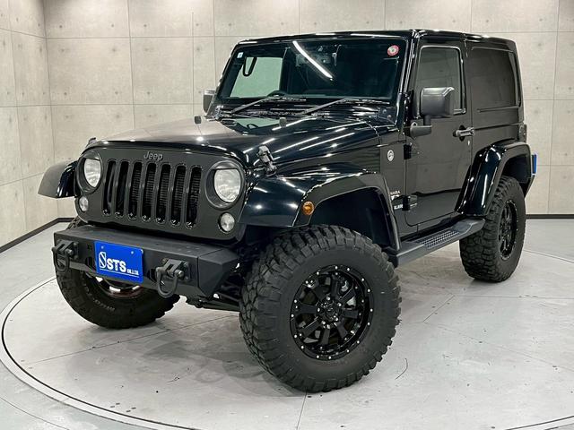 ジープ・ラングラー サハラ　ラゲッドリッジ前後バンパー　リフトアップ　ＭＴタイヤ　ＭＫＷ１７インチＡＷ　背面タイヤ　社外テールランプ　社外ナビ　フルセグＴＶ　ＢＴ接続　サイド・バックモニター　クルコン　ドラレコ　予備キー　ＥＴＣ（19枚目）