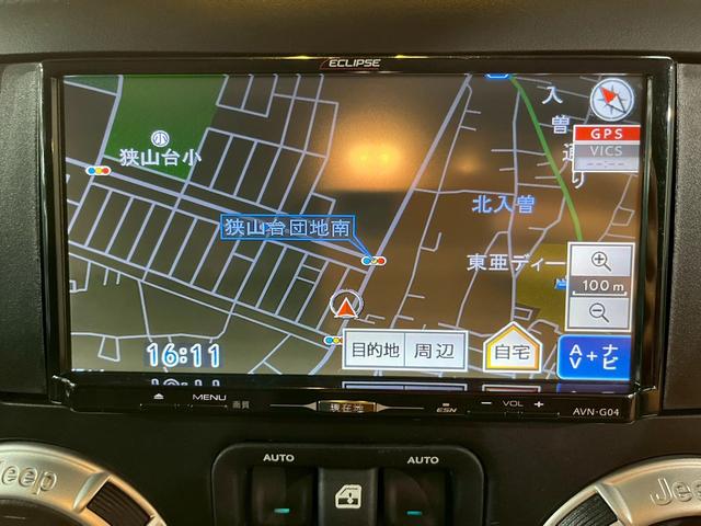 ジープ・ラングラー サハラ　ラゲッドリッジ前後バンパー　リフトアップ　ＭＴタイヤ　ＭＫＷ１７インチＡＷ　背面タイヤ　社外テールランプ　社外ナビ　フルセグＴＶ　ＢＴ接続　サイド・バックモニター　クルコン　ドラレコ　予備キー　ＥＴＣ（46枚目）