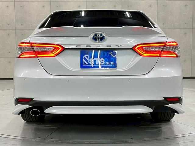 カムリ Ｇレザーパッケージ　ワンオーナー　ＴＲＤフルエアロ　トランクスポイラー　ＬＥＤヘッドライト　純正ＡＷ　純正ナビ　フルセグＴＶ　ＢＴ接続　バックカメラ　革シート　パワーシート　シートヒーター　置くだけ充電　ドラレコ　ＥＴＣ（16枚目）