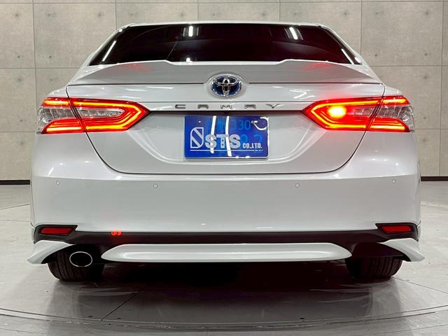 カムリ Ｇレザーパッケージ　ワンオーナー　ＴＲＤフルエアロ　トランクスポイラー　ＬＥＤヘッドライト　純正ＡＷ　純正ナビ　フルセグＴＶ　ＢＴ接続　バックカメラ　革シート　パワーシート　シートヒーター　置くだけ充電　ドラレコ　ＥＴＣ（17枚目）