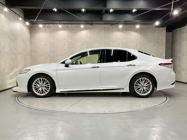 カムリ Ｇレザーパッケージ　ワンオーナー　ＴＲＤフルエアロ　トランクスポイラー　ＬＥＤヘッドライト　純正ＡＷ　純正ナビ　フルセグＴＶ　ＢＴ接続　バックカメラ　革シート　パワーシート　シートヒーター　置くだけ充電　ドラレコ　ＥＴＣ（19枚目）