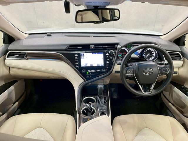 カムリ Ｇレザーパッケージ　ワンオーナー　ＴＲＤフルエアロ　トランクスポイラー　ＬＥＤヘッドライト　純正ＡＷ　純正ナビ　フルセグＴＶ　ＢＴ接続　バックカメラ　革シート　パワーシート　シートヒーター　置くだけ充電　ドラレコ　ＥＴＣ（24枚目）