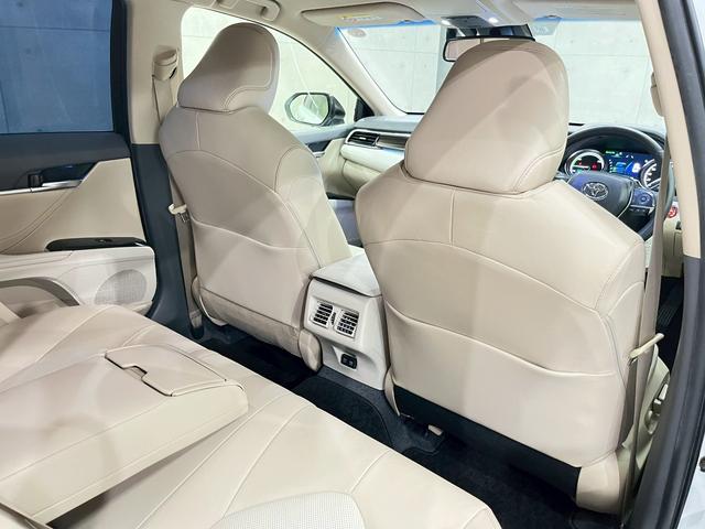 カムリ Ｇレザーパッケージ　ワンオーナー　ＴＲＤフルエアロ　トランクスポイラー　ＬＥＤヘッドライト　純正ＡＷ　純正ナビ　フルセグＴＶ　ＢＴ接続　バックカメラ　革シート　パワーシート　シートヒーター　置くだけ充電　ドラレコ　ＥＴＣ（51枚目）