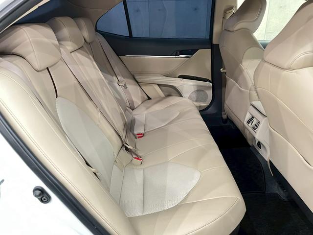 カムリ Ｇレザーパッケージ　ワンオーナー　ＴＲＤフルエアロ　トランクスポイラー　ＬＥＤヘッドライト　純正ＡＷ　純正ナビ　フルセグＴＶ　ＢＴ接続　バックカメラ　革シート　パワーシート　シートヒーター　置くだけ充電　ドラレコ　ＥＴＣ（52枚目）