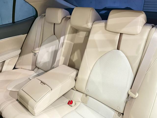 カムリ Ｇレザーパッケージ　ワンオーナー　ＴＲＤフルエアロ　トランクスポイラー　ＬＥＤヘッドライト　純正ＡＷ　純正ナビ　フルセグＴＶ　ＢＴ接続　バックカメラ　革シート　パワーシート　シートヒーター　置くだけ充電　ドラレコ　ＥＴＣ（58枚目）
