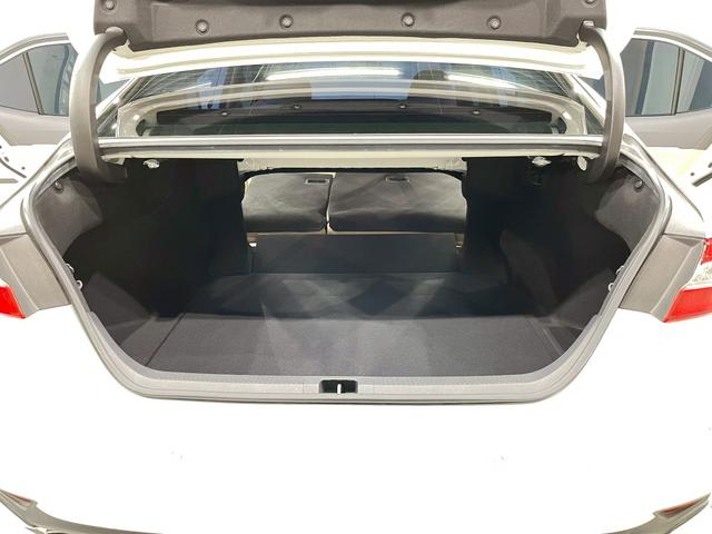 カムリ Ｇレザーパッケージ　ワンオーナー　ＴＲＤフルエアロ　トランクスポイラー　ＬＥＤヘッドライト　純正ＡＷ　純正ナビ　フルセグＴＶ　ＢＴ接続　バックカメラ　革シート　パワーシート　シートヒーター　置くだけ充電　ドラレコ　ＥＴＣ（61枚目）