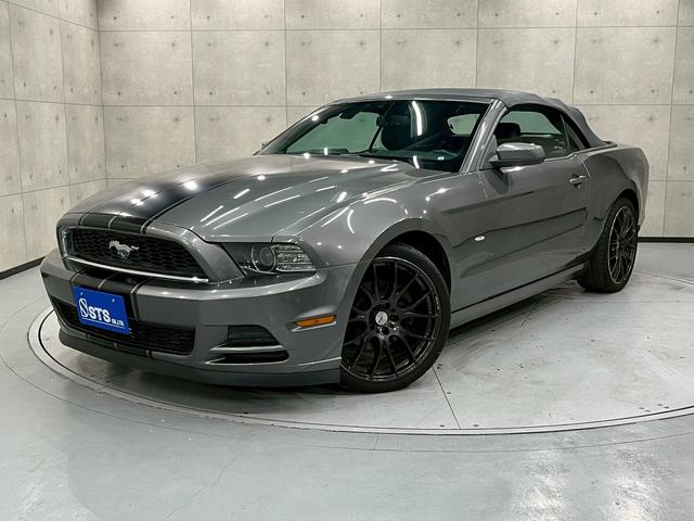 マスタング Ｖ６　コンバーチブル　プレミアム　２０１４年モデル　ＲＡＹＳ製２０インチＡＷ　レーシングストライプ　黒革シート　パワーシート　ＬＥＤテール　アンビエントライト　社外ナビ　フルセグＴＶ　ＢＴ接続　クルコン　リモコンキー　予備キー　ＥＴＣ（23枚目）