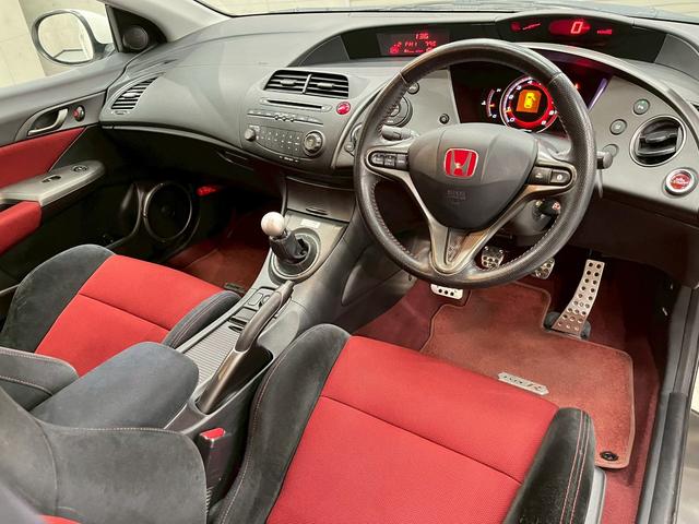 キッズルーム完備でお子様も退屈せずゆっくりお話しできます♪ドリンク各種、お子様用のジュースもご用意しております♪