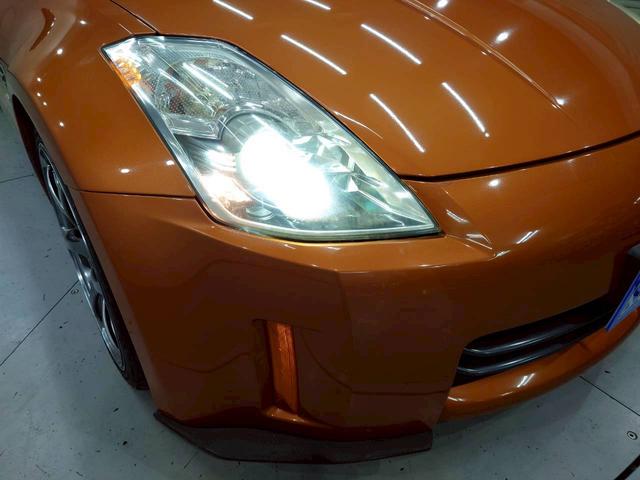 フェアレディＺ バージョンＴ　ＨＫＳマフラー　ＡＤＶＡＮ１９インチＡＷ　リアスポイラ　社外エアクリ　ＨＩＤライト　社外ナビ　デジタルＴＶ　ＢＴ接続　リアカメラ　黒革シート　電動シート　シートヒーター　ＭＯＭＯステ　ドラレコ　ＥＴＣ（10枚目）