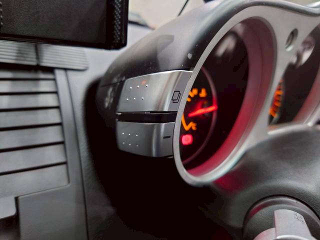 フェアレディＺ バージョンＴ　ＨＫＳマフラー　ＡＤＶＡＮ１９インチＡＷ　リアスポイラ　社外エアクリ　ＨＩＤライト　社外ナビ　デジタルＴＶ　ＢＴ接続　リアカメラ　黒革シート　電動シート　シートヒーター　ＭＯＭＯステ　ドラレコ　ＥＴＣ（29枚目）