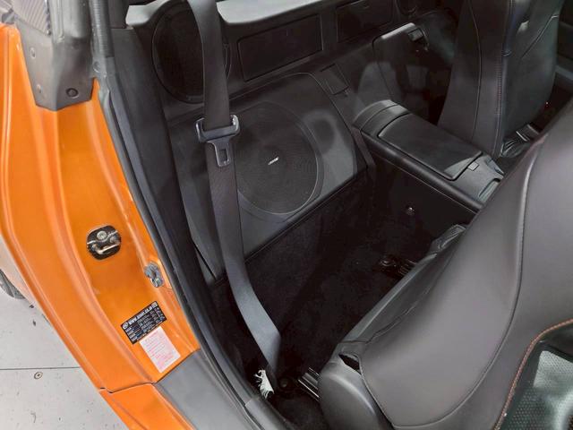 フェアレディＺ バージョンＴ　ＨＫＳマフラー　ＡＤＶＡＮ１９インチＡＷ　リアスポイラ　社外エアクリ　ＨＩＤライト　社外ナビ　デジタルＴＶ　ＢＴ接続　リアカメラ　黒革シート　電動シート　シートヒーター　ＭＯＭＯステ　ドラレコ　ＥＴＣ（42枚目）