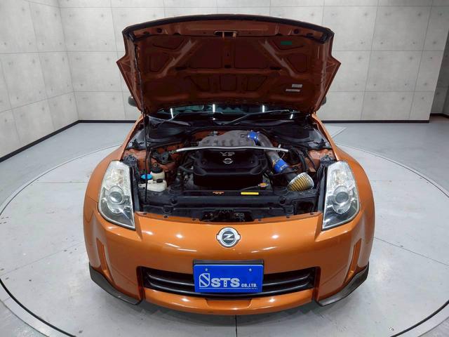 フェアレディＺ バージョンＴ　ＨＫＳマフラー　ＡＤＶＡＮ１９インチＡＷ　リアスポイラ　社外エアクリ　ＨＩＤライト　社外ナビ　デジタルＴＶ　ＢＴ接続　リアカメラ　黒革シート　電動シート　シートヒーター　ＭＯＭＯステ　ドラレコ　ＥＴＣ（60枚目）