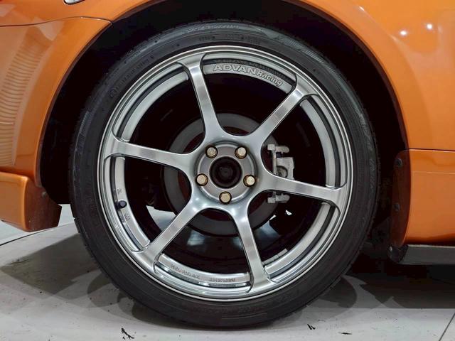 フェアレディＺ バージョンＴ　ＨＫＳマフラー　ＡＤＶＡＮ１９インチＡＷ　リアスポイラ　社外エアクリ　ＨＩＤライト　社外ナビ　デジタルＴＶ　ＢＴ接続　リアカメラ　黒革シート　電動シート　シートヒーター　ＭＯＭＯステ　ドラレコ　ＥＴＣ（67枚目）