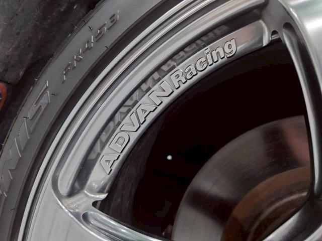 フェアレディＺ バージョンＴ　ＨＫＳマフラー　ＡＤＶＡＮ１９インチＡＷ　リアスポイラ　社外エアクリ　ＨＩＤライト　社外ナビ　デジタルＴＶ　ＢＴ接続　リアカメラ　黒革シート　電動シート　シートヒーター　ＭＯＭＯステ　ドラレコ　ＥＴＣ（69枚目）