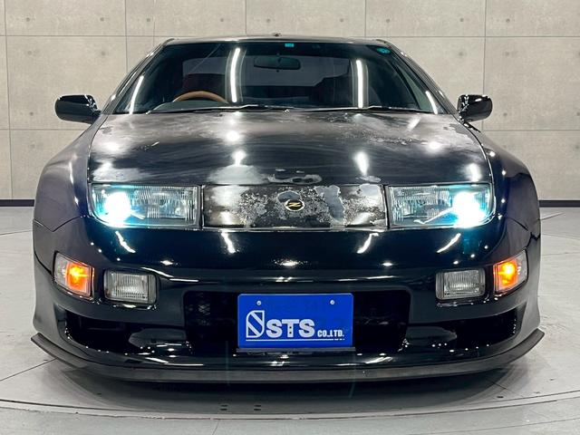 フェアレディＺ バージョンＳ　２ｂｙ２Ｔバールーフ　ＪＵＮオートフロントバンパー　ＭＩＳＳＩＯＮサイドステップ・リアハーフスポイラー　前期リアスポイラー　ＴＥＩＮ車高調　ＲＡＹＳ１７インチＡＷ　ＡＰｅｘｉマフラー　水中花シフトノブ（8枚目）