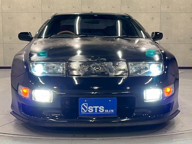フェアレディＺ バージョンＳ　２ｂｙ２Ｔバールーフ　ＪＵＮオートフロントバンパー　ＭＩＳＳＩＯＮサイドステップ・リアハーフスポイラー　前期リアスポイラー　ＴＥＩＮ車高調　ＲＡＹＳ１７インチＡＷ　ＡＰｅｘｉマフラー　水中花シフトノブ（9枚目）