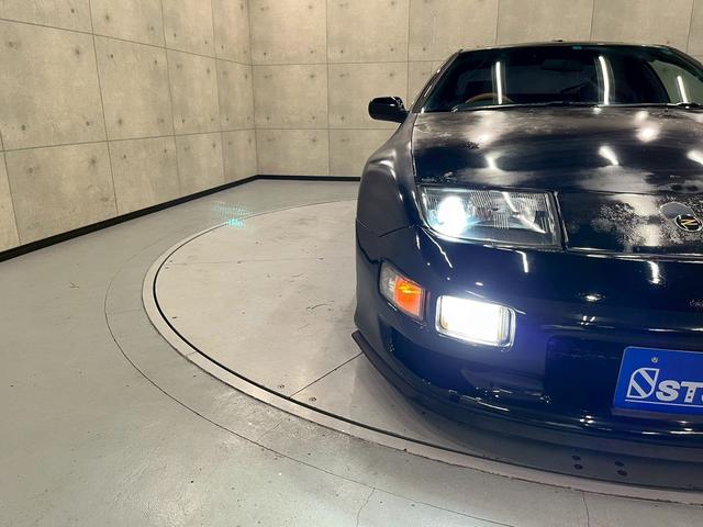 フェアレディＺ バージョンＳ　２ｂｙ２Ｔバールーフ　ＪＵＮオートフロントバンパー　ＭＩＳＳＩＯＮサイドステップ・リアハーフスポイラー　前期リアスポイラー　ＴＥＩＮ車高調　ＲＡＹＳ１７インチＡＷ　ＡＰｅｘｉマフラー　水中花シフトノブ（10枚目）