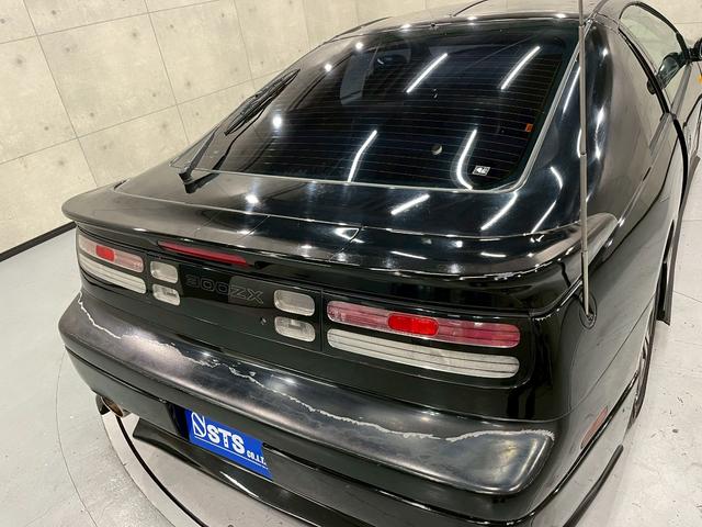 フェアレディＺ バージョンＳ　２ｂｙ２Ｔバールーフ　ＪＵＮオートフロントバンパー　ＭＩＳＳＩＯＮサイドステップ・リアハーフスポイラー　前期リアスポイラー　ＴＥＩＮ車高調　ＲＡＹＳ１７インチＡＷ　ＡＰｅｘｉマフラー　水中花シフトノブ（23枚目）