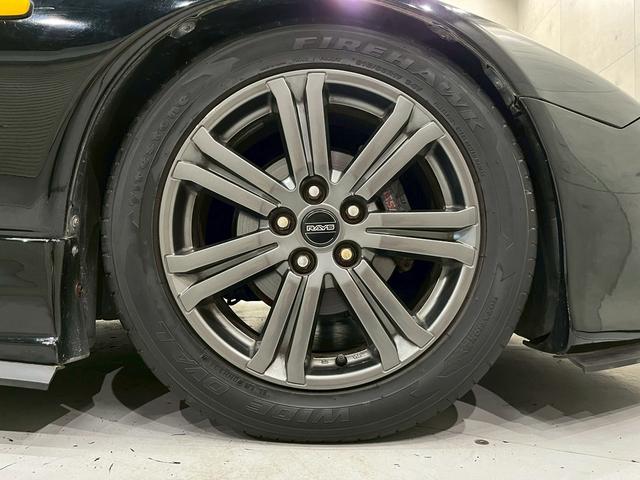 フェアレディＺ バージョンＳ　２ｂｙ２Ｔバールーフ　ＪＵＮオートフロントバンパー　ＭＩＳＳＩＯＮサイドステップ・リアハーフスポイラー　前期リアスポイラー　ＴＥＩＮ車高調　ＲＡＹＳ１７インチＡＷ　ＡＰｅｘｉマフラー　水中花シフトノブ（57枚目）