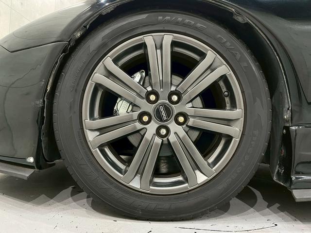 フェアレディＺ バージョンＳ　２ｂｙ２Ｔバールーフ　ＪＵＮオートフロントバンパー　ＭＩＳＳＩＯＮサイドステップ・リアハーフスポイラー　前期リアスポイラー　ＴＥＩＮ車高調　ＲＡＹＳ１７インチＡＷ　ＡＰｅｘｉマフラー　水中花シフトノブ（59枚目）