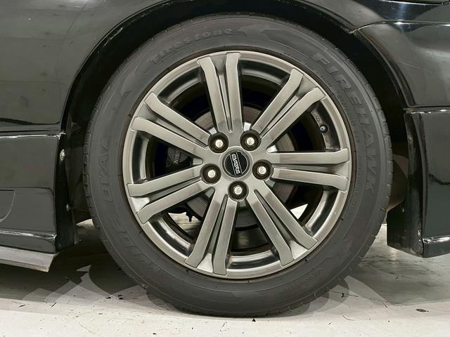 フェアレディＺ バージョンＳ　２ｂｙ２Ｔバールーフ　ＪＵＮオートフロントバンパー　ＭＩＳＳＩＯＮサイドステップ・リアハーフスポイラー　前期リアスポイラー　ＴＥＩＮ車高調　ＲＡＹＳ１７インチＡＷ　ＡＰｅｘｉマフラー　水中花シフトノブ（60枚目）