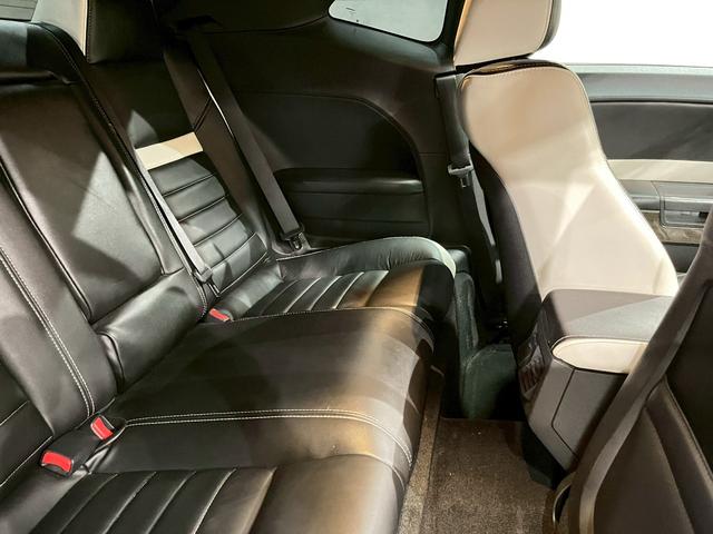 ダッジ・チャレンジャー SXT 2011年モデル 社外22インチAW 社外ナビ フルセグTV BT接続 バックカメラ 黒革シート パワーシート HIDヘッドライト フォグ カーボンインパネ リモコンキー ETC ユーザー様直接仕入れ(52枚目)