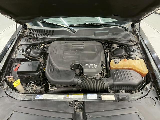 ダッジ・チャレンジャー SXT 2011年モデル 社外22インチAW 社外ナビ フルセグTV BT接続 バックカメラ 黒革シート パワーシート HIDヘッドライト フォグ カーボンインパネ リモコンキー ETC ユーザー様直接仕入れ(54枚目)