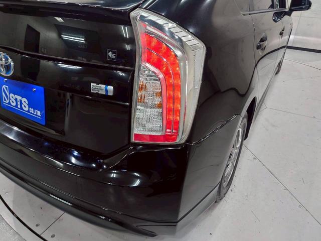 プリウス S 弊社ユーザー様ワンオーナー リア・サイドモデリスタエアロ 社外15インチアルミ 社外ナビ フルセグTV Bluetooth バックモニター HIDヘッドライト aprシフト スマートキー ETC車載器(18枚目)