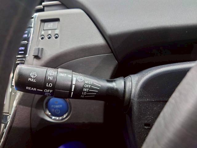 プリウス S 弊社ユーザー様ワンオーナー リア・サイドモデリスタエアロ 社外15インチアルミ 社外ナビ フルセグTV Bluetooth バックモニター HIDヘッドライト aprシフト スマートキー ETC車載器(28枚目)