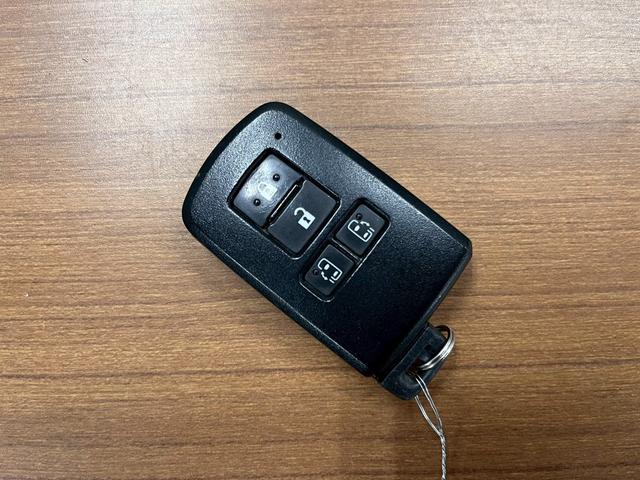 シエンタ Ｇ　ユーザー様直接仕入れ　社外１５インチＡＷ　両側パワスラ　社外ナビ　デジタルＴＶ　Ｂｌｕｅｔｏｏｔｈ　バックモニター　ドラレコ　スマートキー　予備キー　ＥＴＣ車載器　純正ホイールキャップ×スタッドレス有（66枚目）