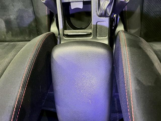 インプレッサスポーツ ２．０ｉ－Ｓリミテッドアイサイト　フルエアロ　メッシュグリル　リアスポイラー　ＳＴＩタワーバー　１７インチアルミ　純正ナビ　フルセグＴＶ　バックモニター　パワーシート　ステアスイッチ　レーダークルーズ　スマートキー　スペアキー　ＥＴＣ（42枚目）