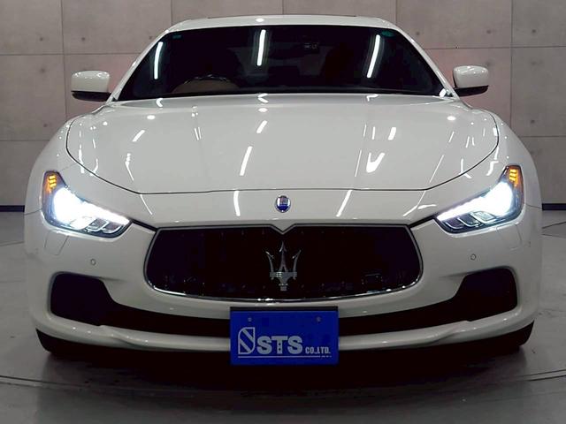 ギブリ Ｓ　サンルーフ　純正ＡＷ　レッドブレーキキャリパー　茶革シート　パワーシート　シートヒーター　リアサンシェード　純正ナビ　フルセグＴＶ　Ｂｌｕｅｔｏｏｔｈ　バックカメラ　前後ドラレコ　スマートキー　ＥＴＣ（9枚目）