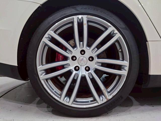 ギブリ Ｓ　サンルーフ　純正ＡＷ　レッドブレーキキャリパー　茶革シート　パワーシート　シートヒーター　リアサンシェード　純正ナビ　フルセグＴＶ　Ｂｌｕｅｔｏｏｔｈ　バックカメラ　前後ドラレコ　スマートキー　ＥＴＣ（73枚目）