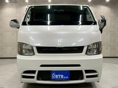 ４ナンバー登録　Aftermarket Aero・ボンネット　Aftermarketテール　ベッドキット　Aftermarketステアリング　Aftermarketナビ　バックカメラ　フリップダウンモニター　ＨＩＤヘッドライト　オートライト　シートカバー　リモコンキー　ＥＴＣ 3