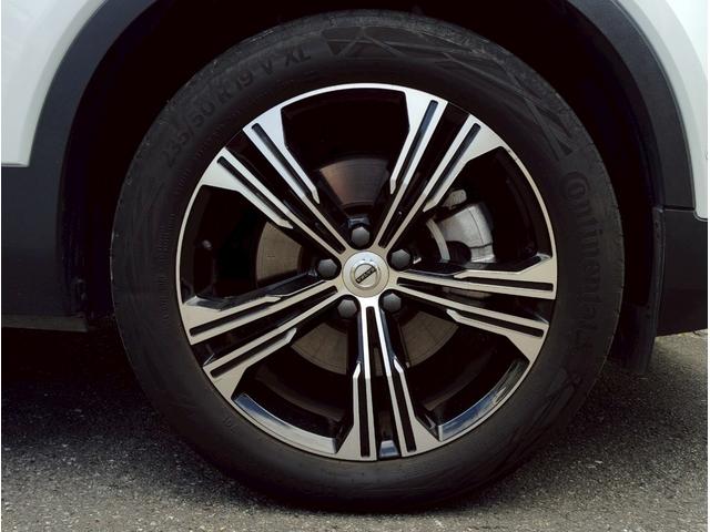 ＸＣ４０ Ｂ４　ＡＷＤ　インスクリプション　ワンオーナー／点検整備付／禁煙／記録簿／ナビ／フルセグ／ＥＴＣ／１９ＡＷ／黒革シート／ＡＣＣ／全周囲カメラ／ＬＥＤ／デイライト／シートヒーター／Ｂｌｕｅｔｏｏｔｈ／ブラインドスポット／前後ドラレコ（12枚目）