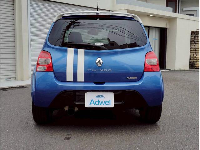 トゥインゴ ゴルディーニ　ルノー・スポール　点検整備付／スペアキー／ＥＴＣ／左ハンドル／ＭＴ／黒革シート／禁煙／修復歴なし／１７ＡＷ／ナビ・ワンセグ／オートエアコン／クルーズコントロール／バックカメラ／ＦＵＪＩＴＳＵＢＯマフラー／新品バッテリー（6枚目）