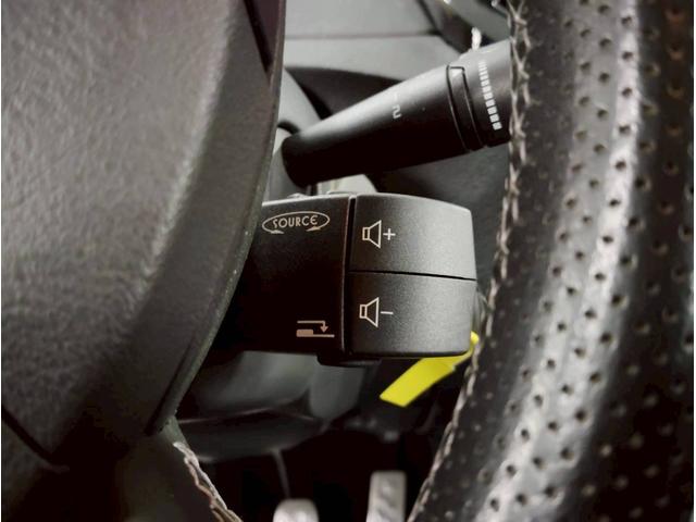 トゥインゴ ゴルディーニ　ルノー・スポール　点検整備付／スペアキー／ＥＴＣ／左ハンドル／ＭＴ／黒革シート／禁煙／修復歴なし／１７ＡＷ／ナビ・ワンセグ／オートエアコン／クルーズコントロール／バックカメラ／ＦＵＪＩＴＳＵＢＯマフラー／新品バッテリー（31枚目）