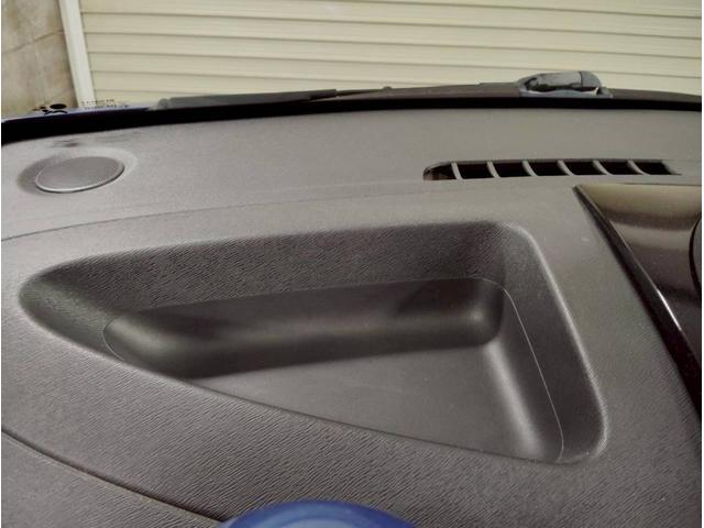 トゥインゴ ゴルディーニ　ルノー・スポール　点検整備付／スペアキー／ＥＴＣ／左ハンドル／ＭＴ／黒革シート／禁煙／修復歴なし／１７ＡＷ／ナビ・ワンセグ／オートエアコン／クルーズコントロール／バックカメラ／ＦＵＪＩＴＳＵＢＯマフラー／新品バッテリー（34枚目）