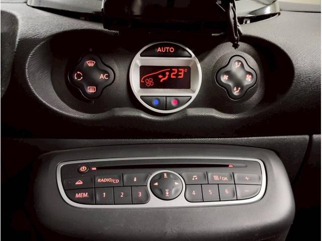 トゥインゴ ゴルディーニ　ルノー・スポール　点検整備付／スペアキー／ＥＴＣ／左ハンドル／ＭＴ／黒革シート／禁煙／修復歴なし／１７ＡＷ／ナビ・ワンセグ／オートエアコン／クルーズコントロール／バックカメラ／ＦＵＪＩＴＳＵＢＯマフラー／新品バッテリー（38枚目）