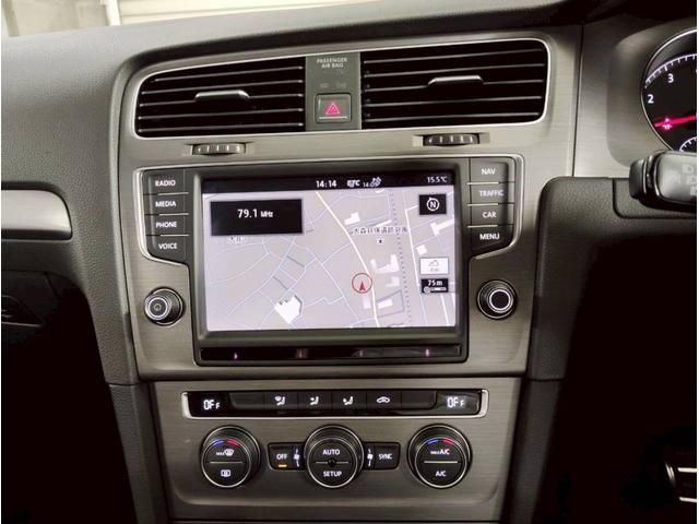 ゴルフ TSIコンフォートラインブルーモーションテクノロジー 点検整備付/スペアキー/ETC/アダプティブクルーズコントロール/オートライト/Bluetooth/禁煙/ナビ/HIDヘッドライト/バックカメラ/左右独立AC/16AW/取説/記録簿(31枚目)